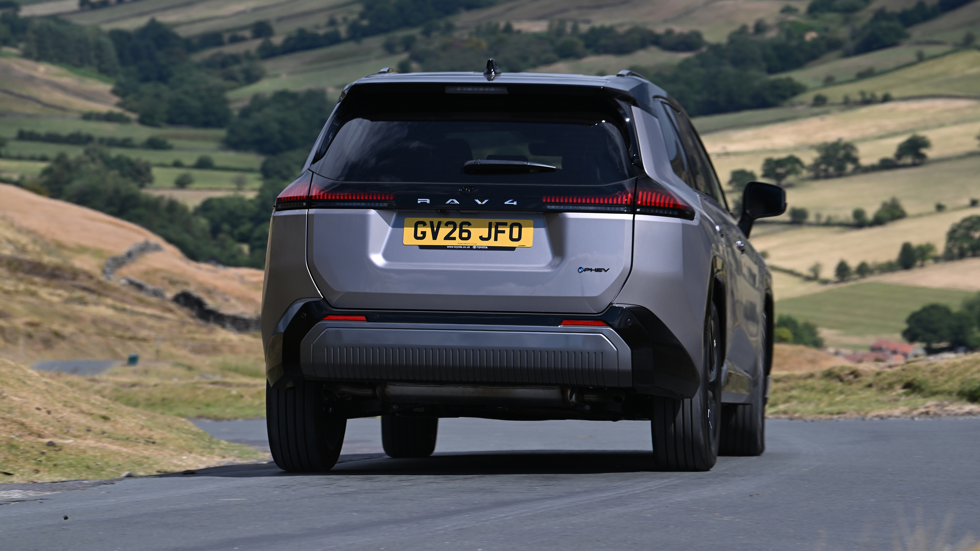 Toyota RAV4 - rear cornering