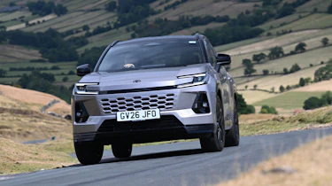 Toyota RAV4 - front cornering
