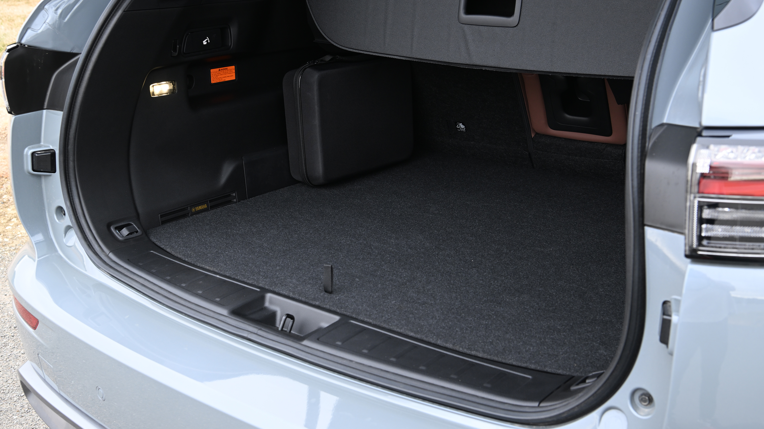 Mitsubishi Outlander - boot