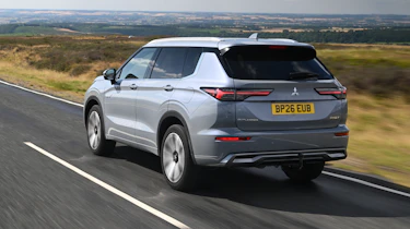Mitsubishi Outlander - rear tracking