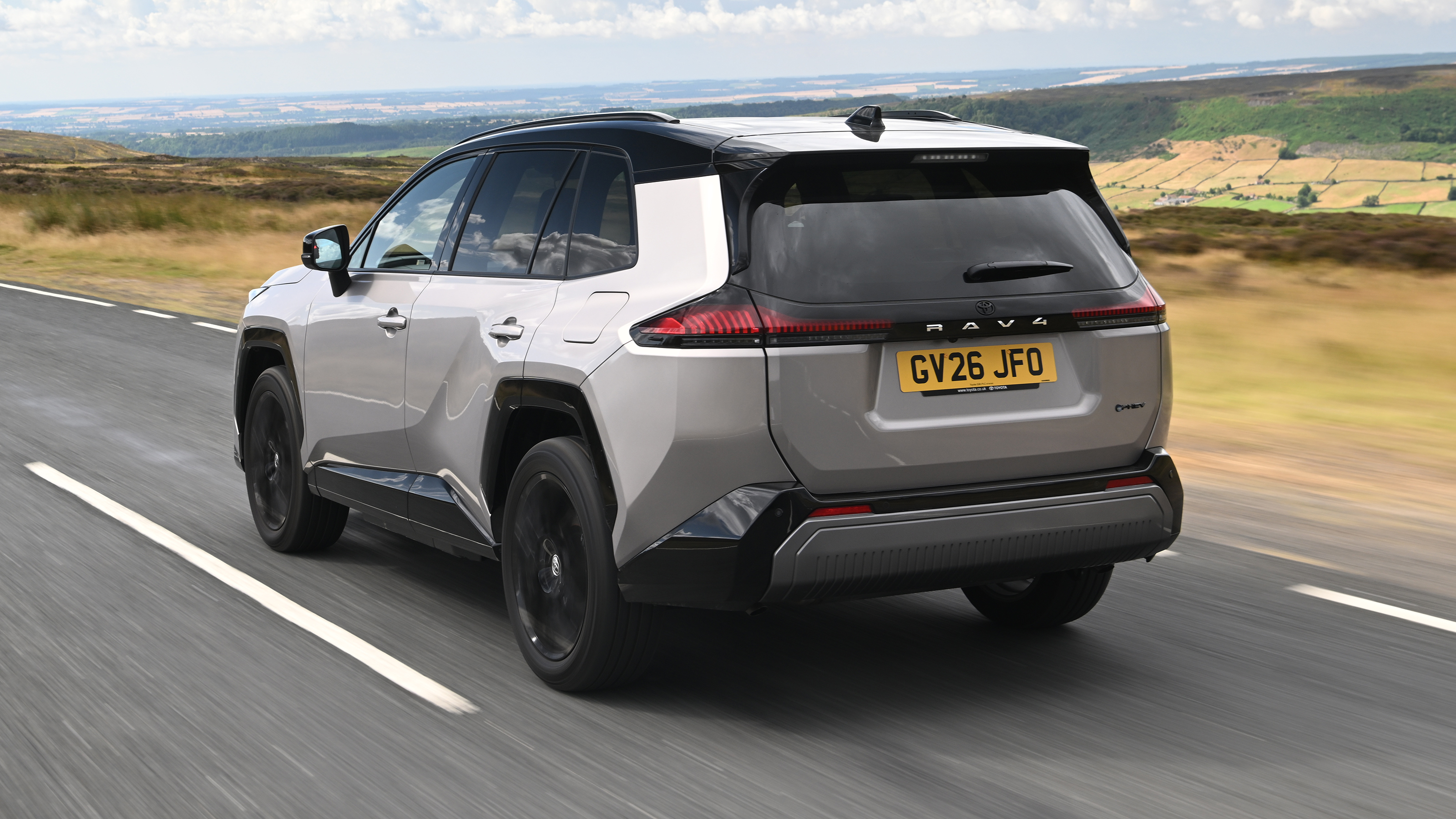 Toyota RAV4 - rear tracking