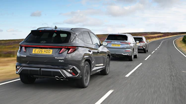 Toyota RAV4, Mitsubishi Outlander and Hyundai Tucson - rear tracking