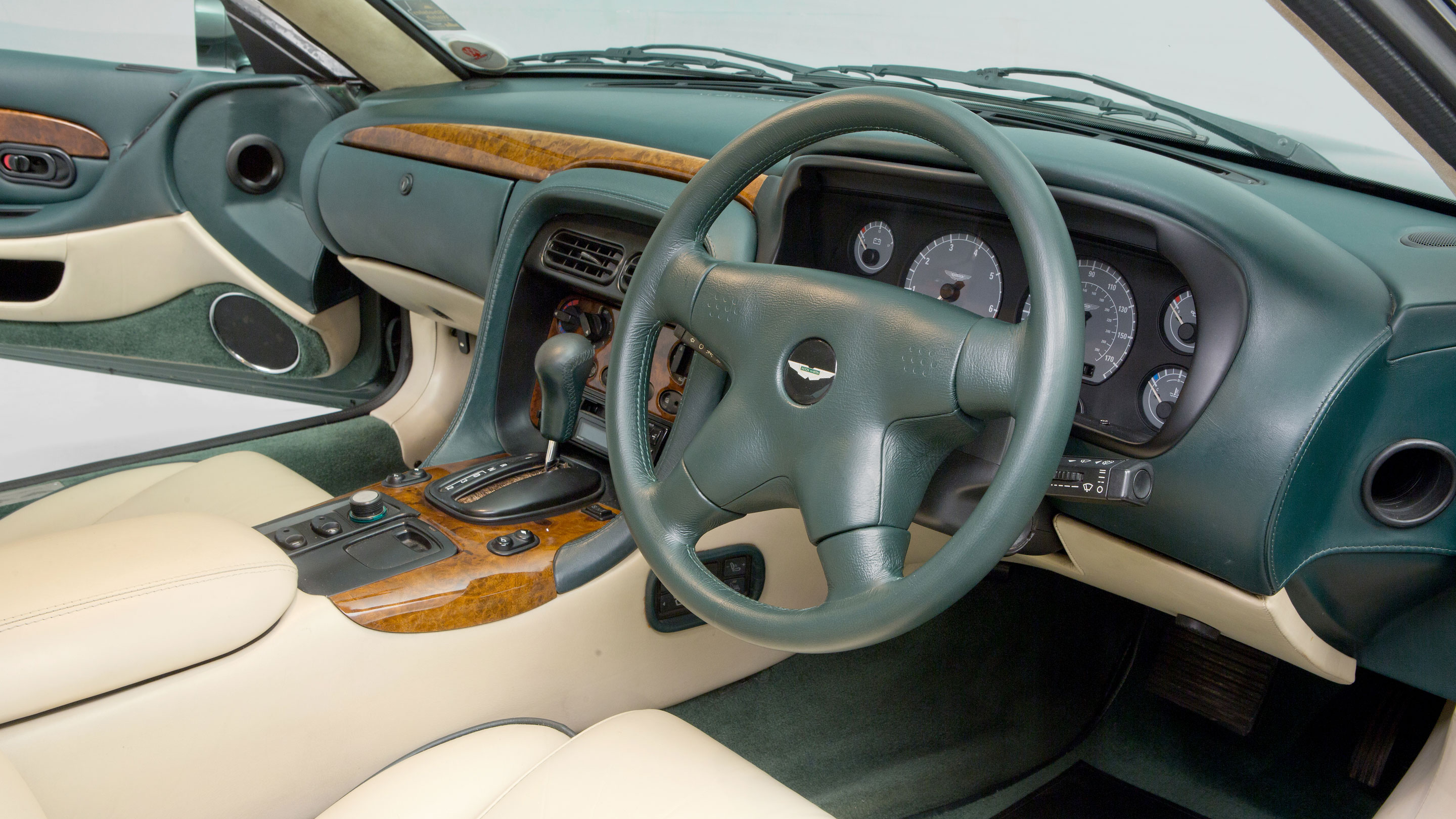 Used Aston Martin DB7 - cabin