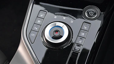 Used Kia Niro Mk2 - centre console