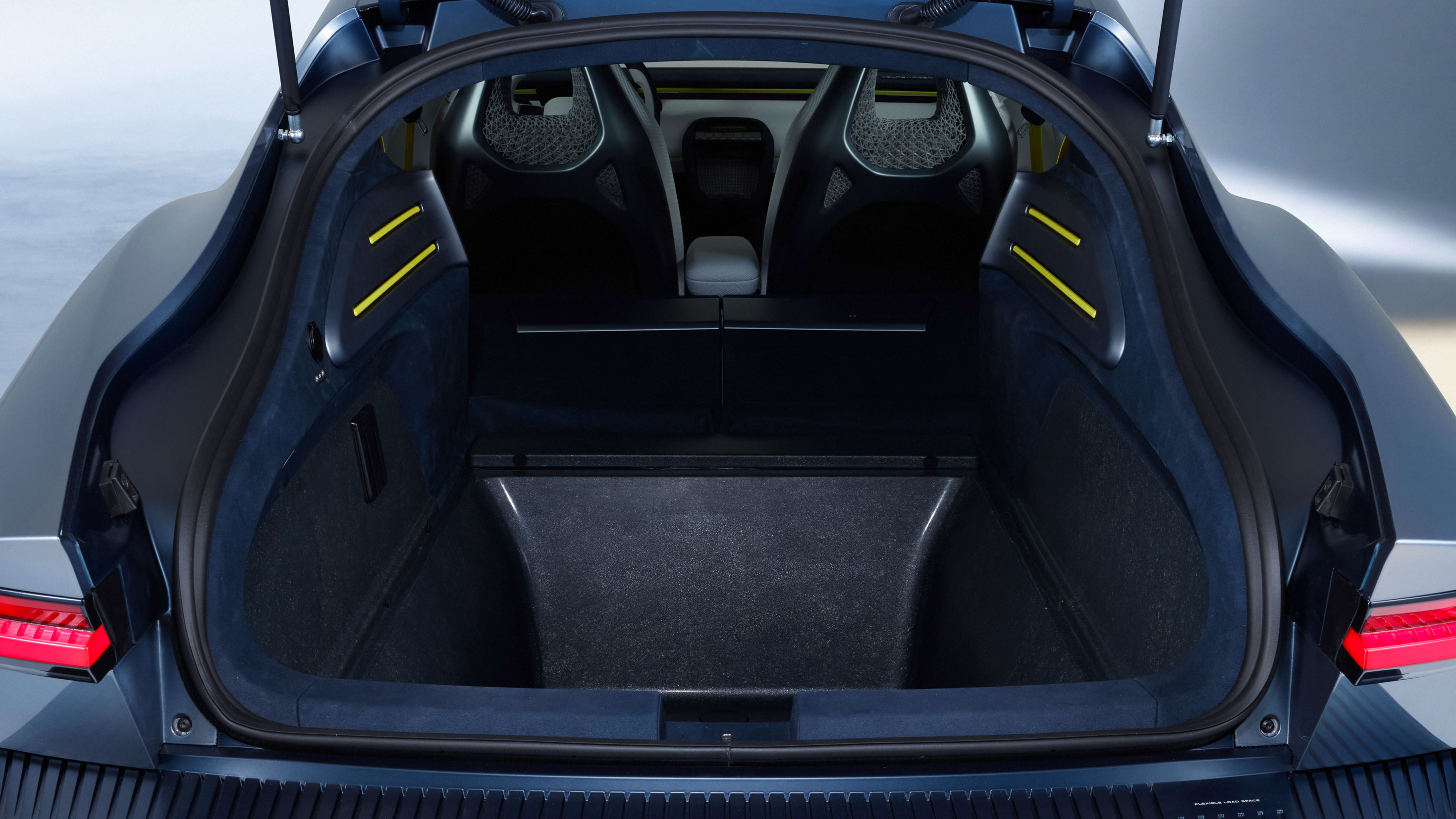 Volkswagen Mission Efficiency - boot storage