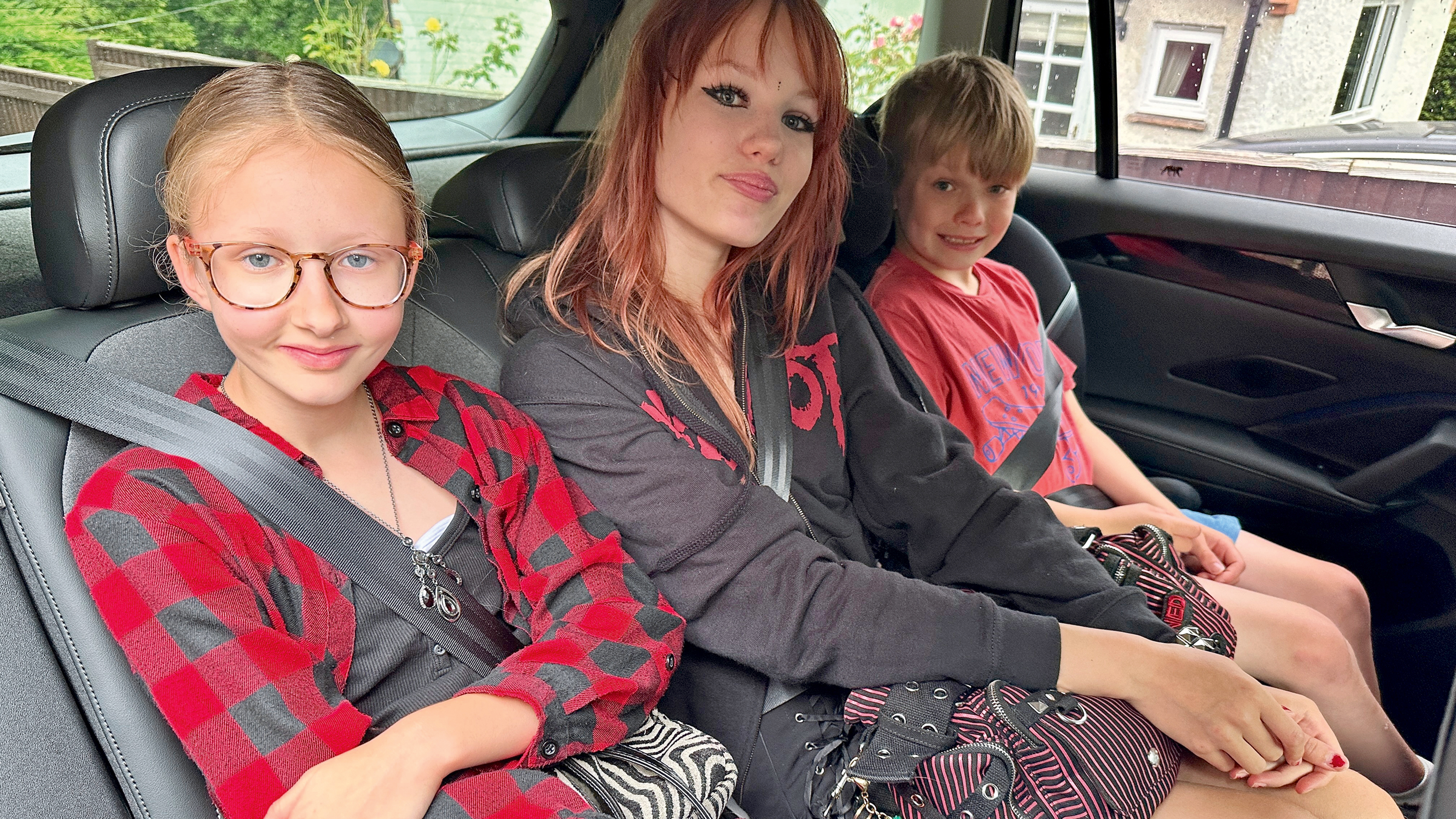 Volkswagen Tiguan - kids in the back