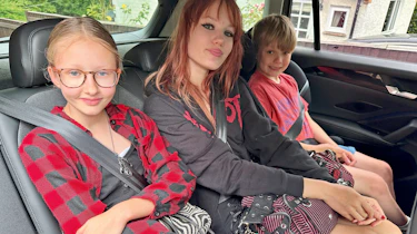 Volkswagen Tiguan - kids in the back