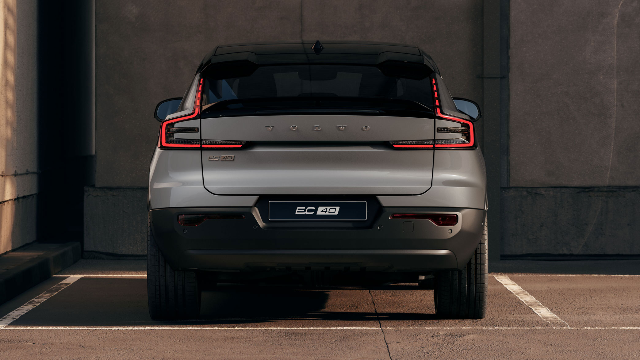 Volvo EC40 facelift - full rear