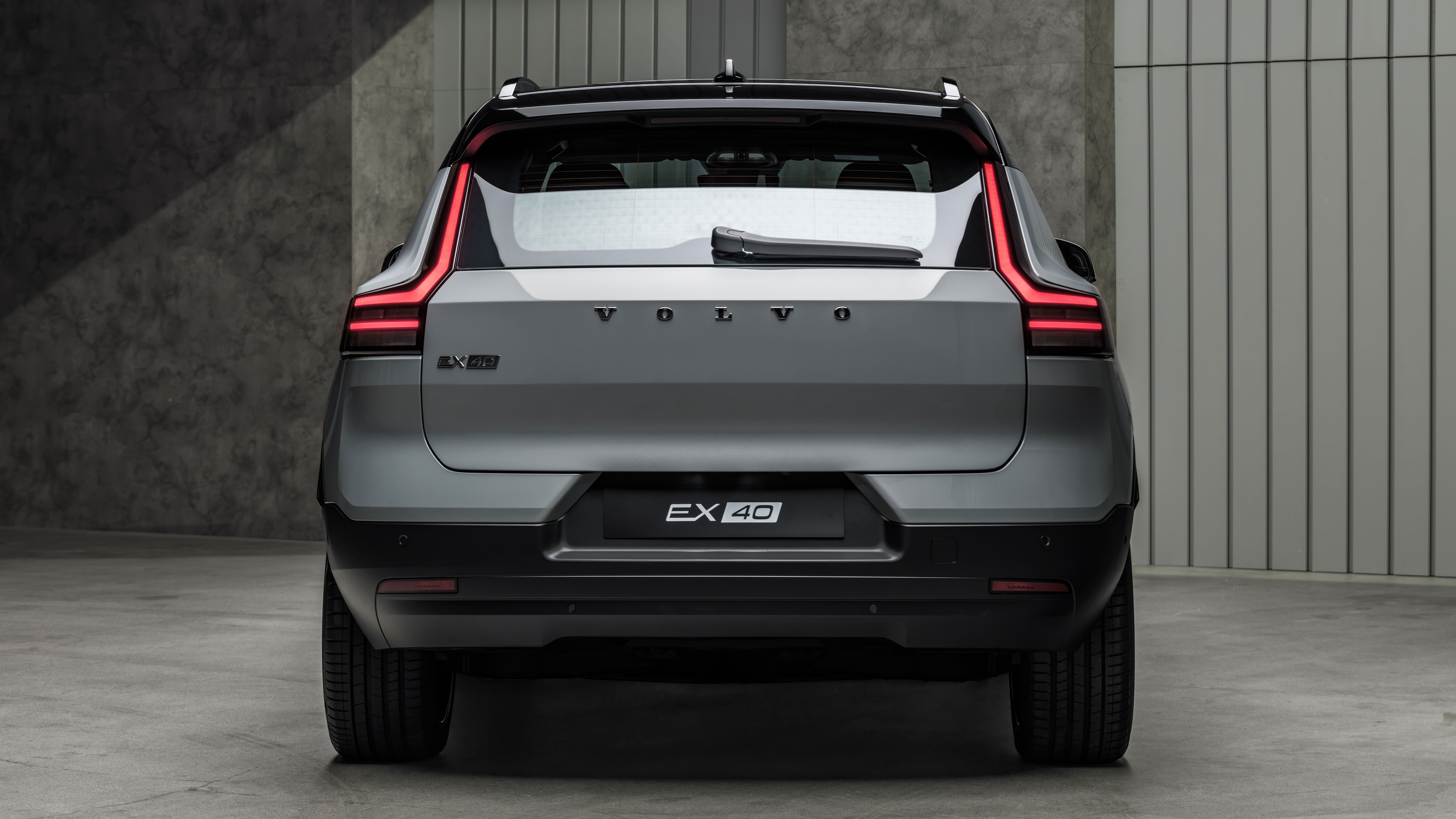 Volvo EX40 facelift - full rear
