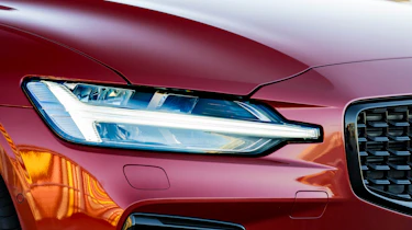 Volvo V60 - headlight