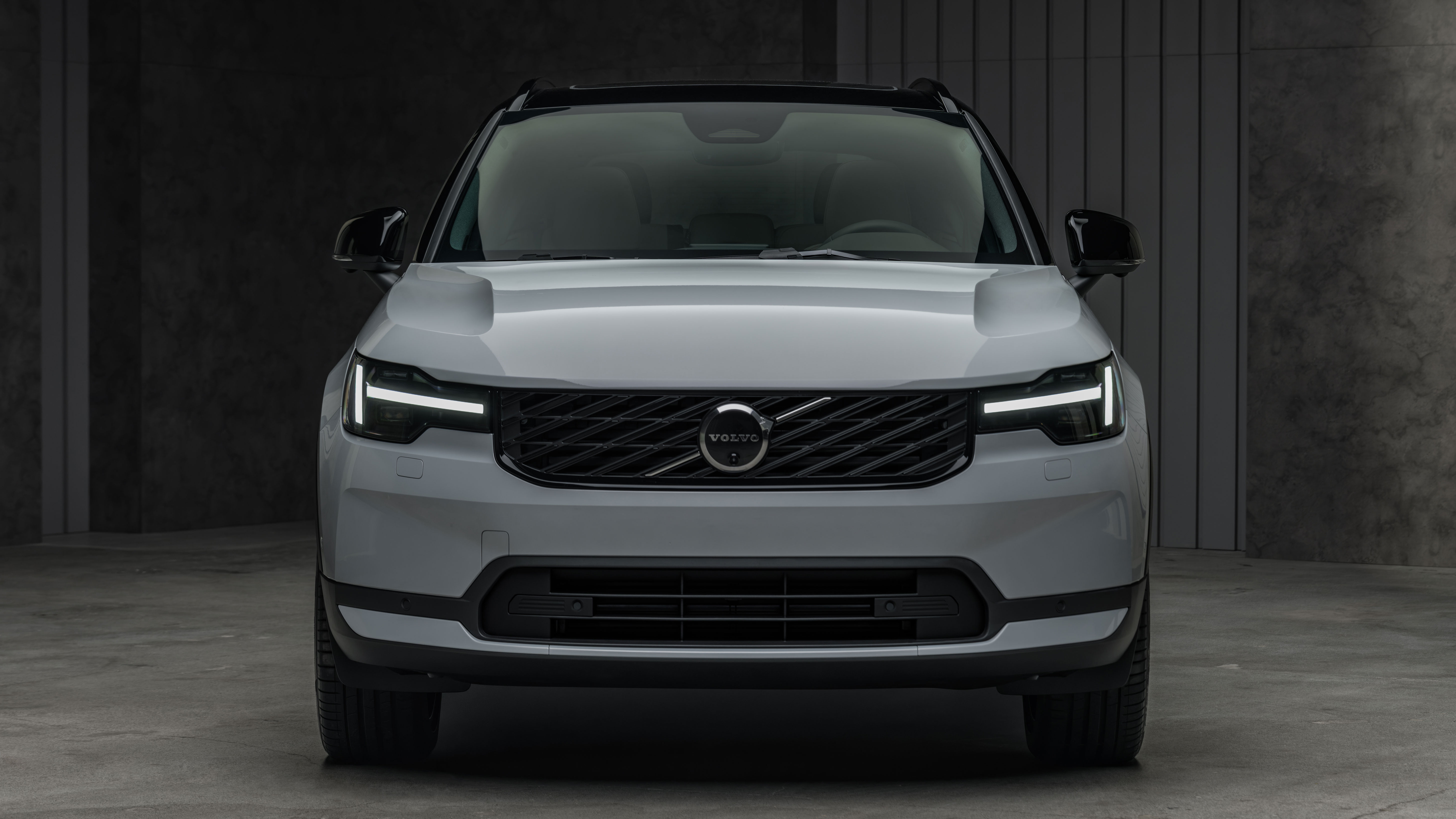 Volvo XC40 facelift - full front
