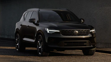 Volvo XC40 facelift - front black