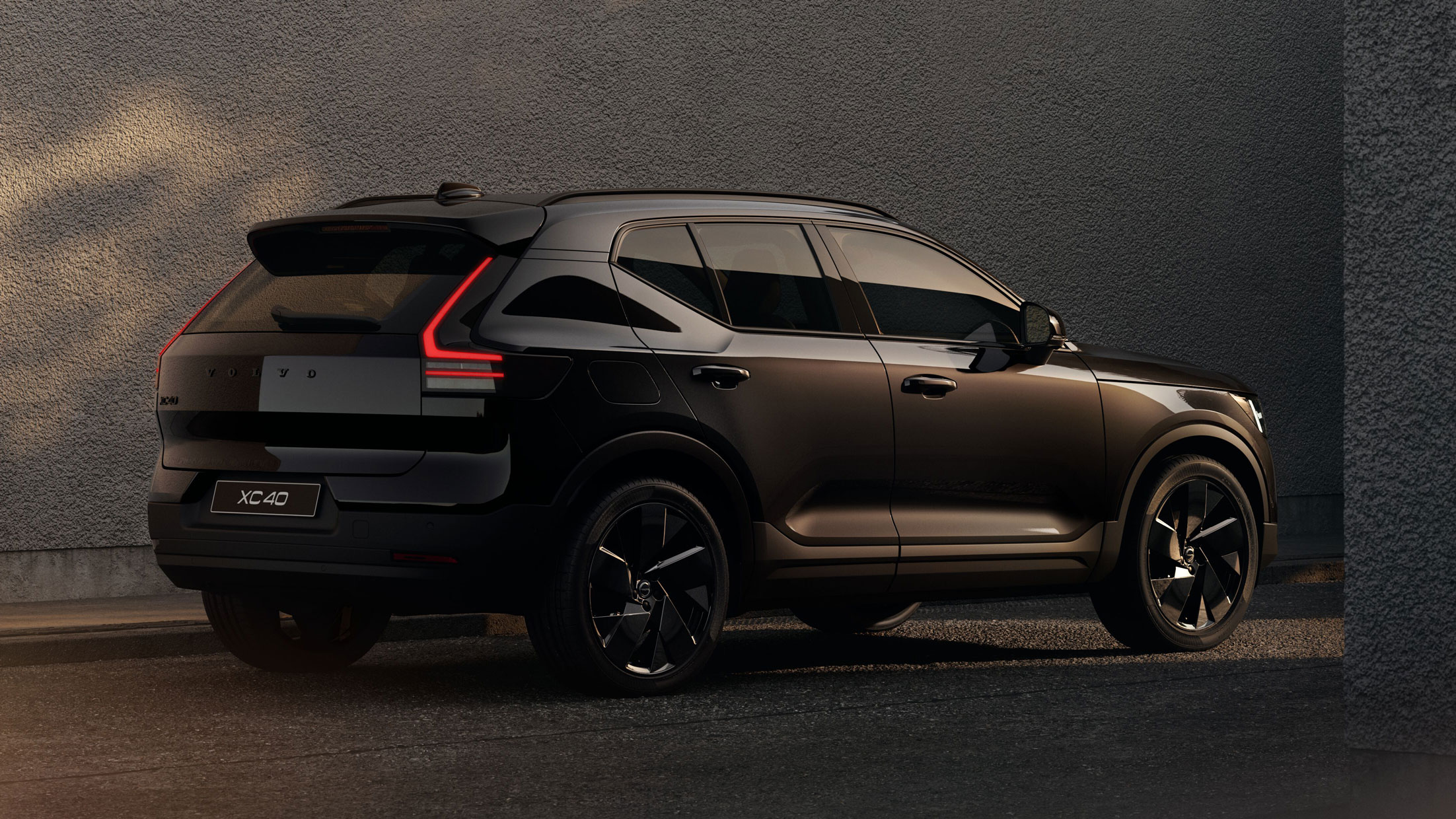 Volvo XC40 facelift - rear black