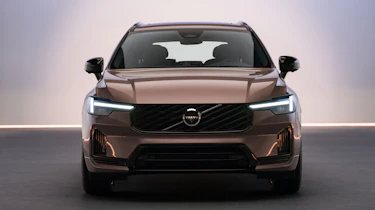 Volvo XC60 facelift 2026 - full front