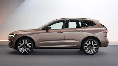 Volvo XC60 facelift 2026 - side