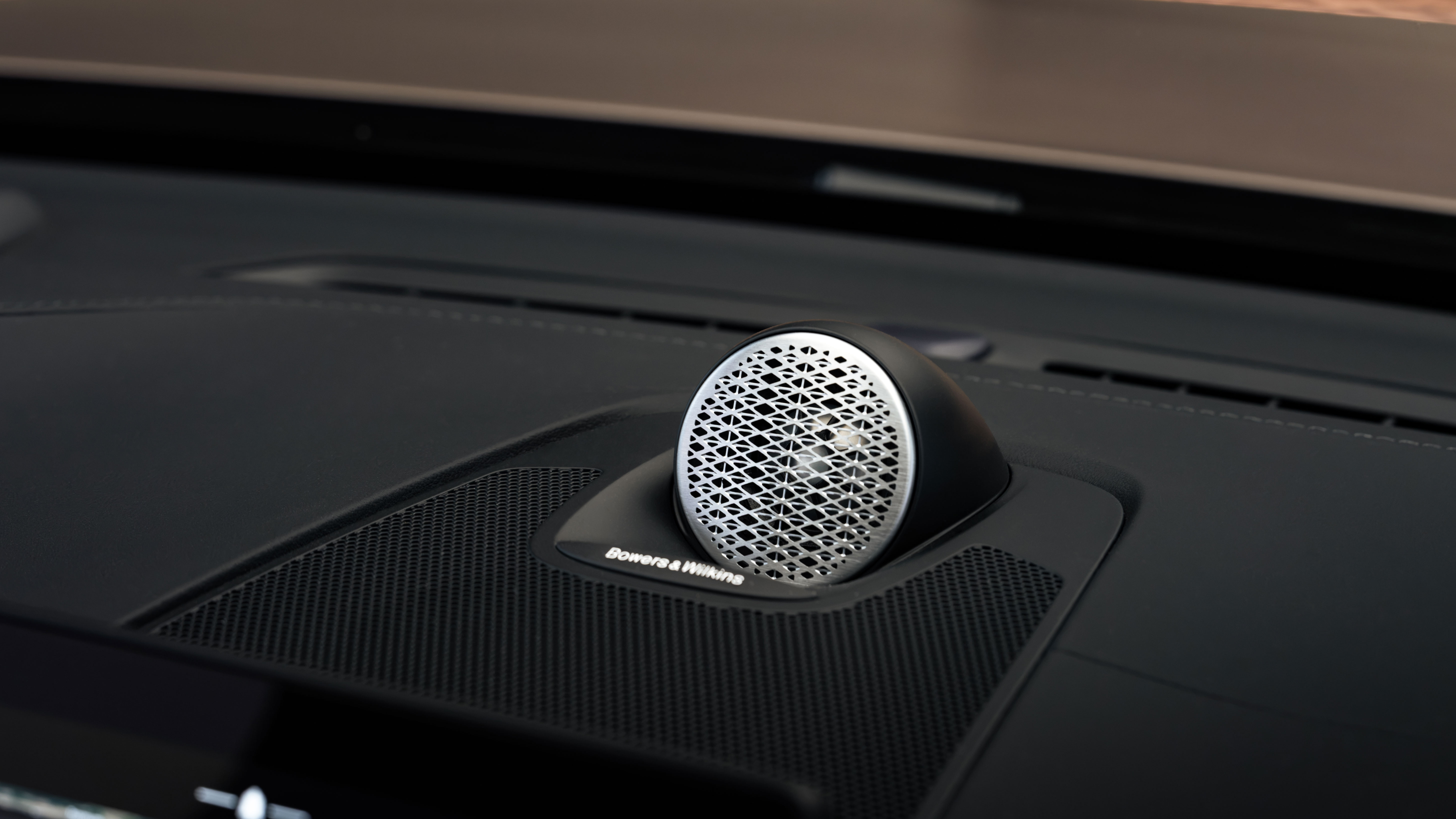 Volvo XC60 facelift 2026 - speaker