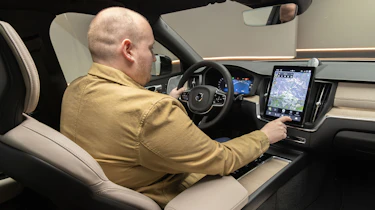 Elli Hyde sat in the Volvo XC60 facelift