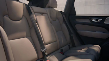 Volvo XC60 facelift 2026 - rear seats
