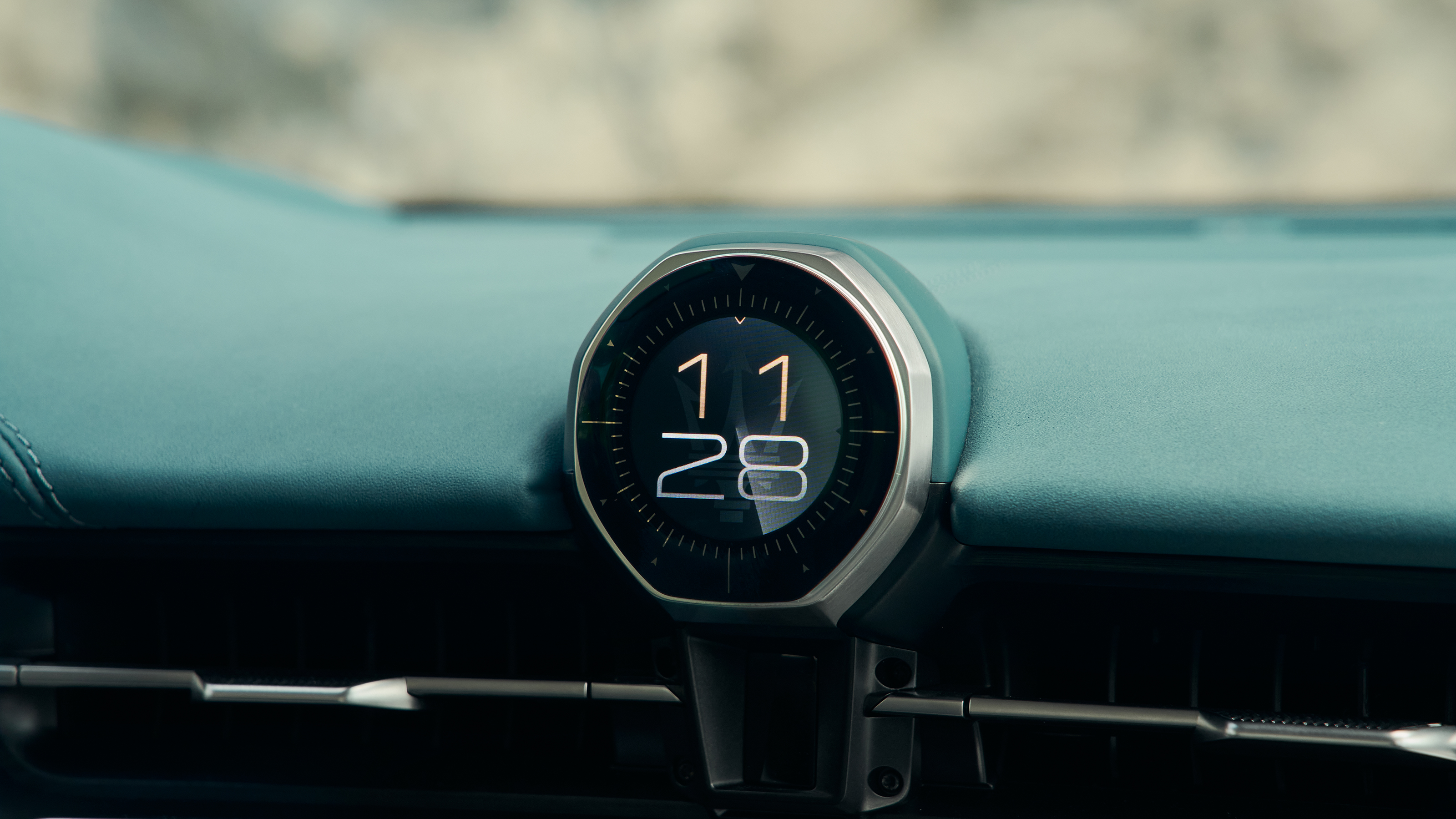 2027 New Maserati GranTurismo Folgore - digital clock