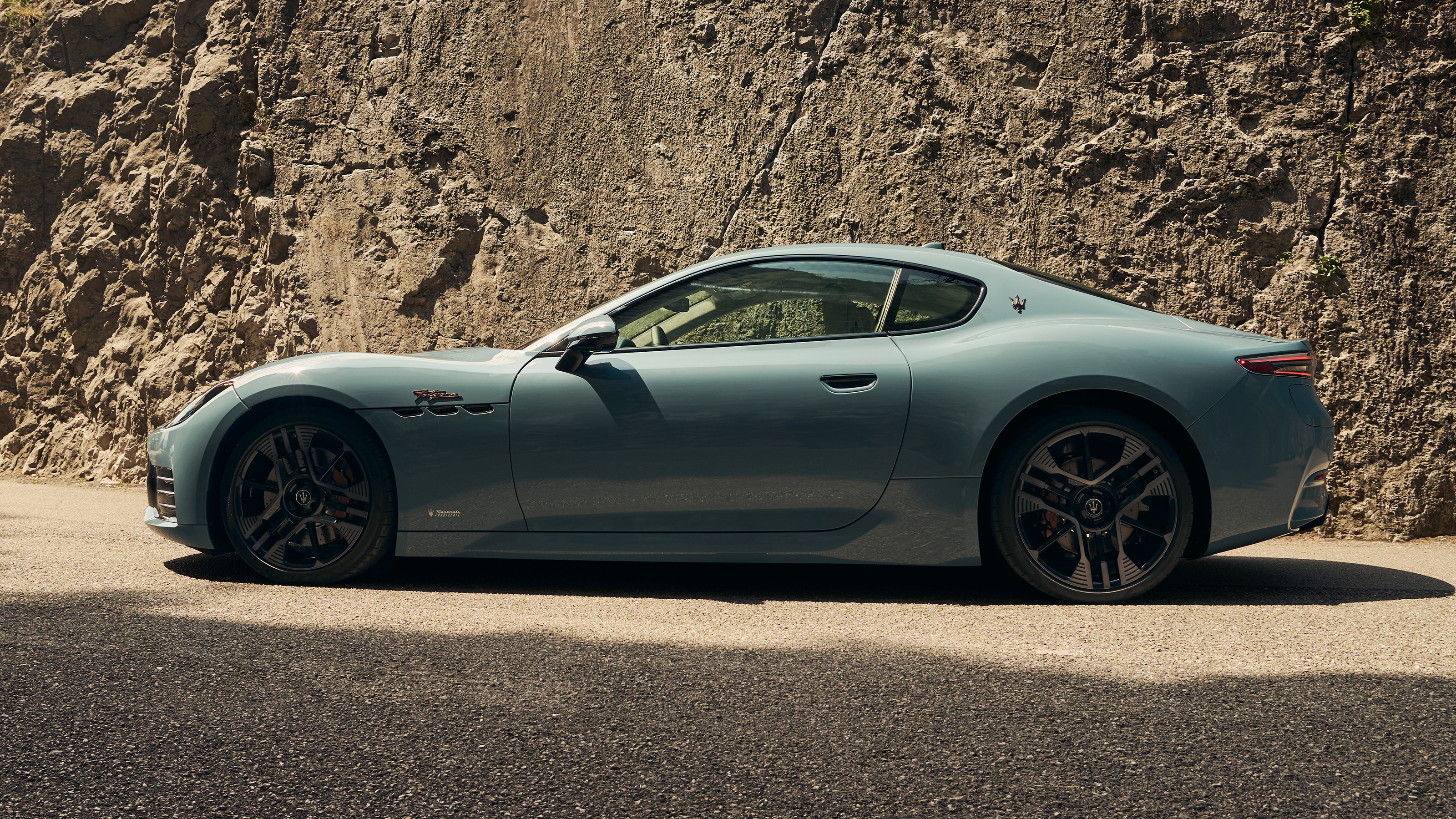 2027 New Maserati GranTurismo Folgore - side