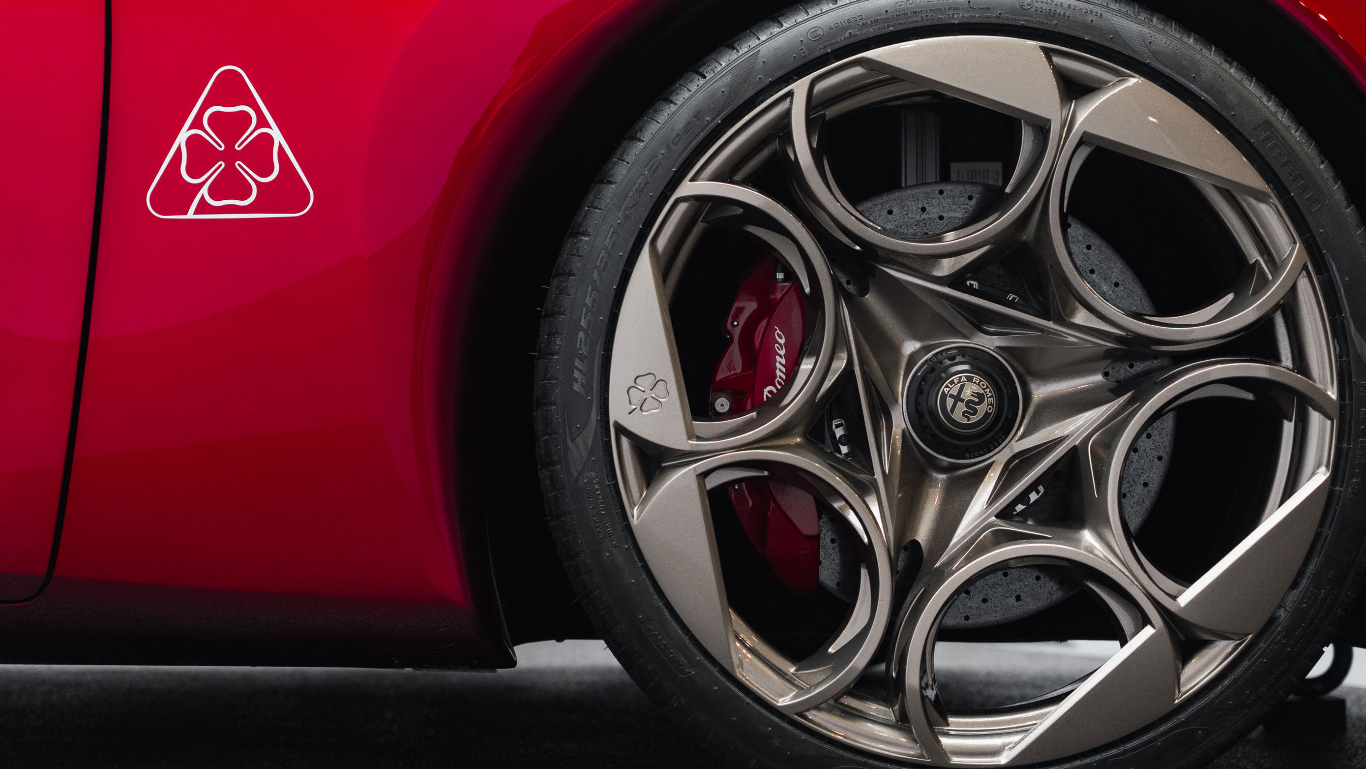 Alfa Romeo Cuorerosso - wheel