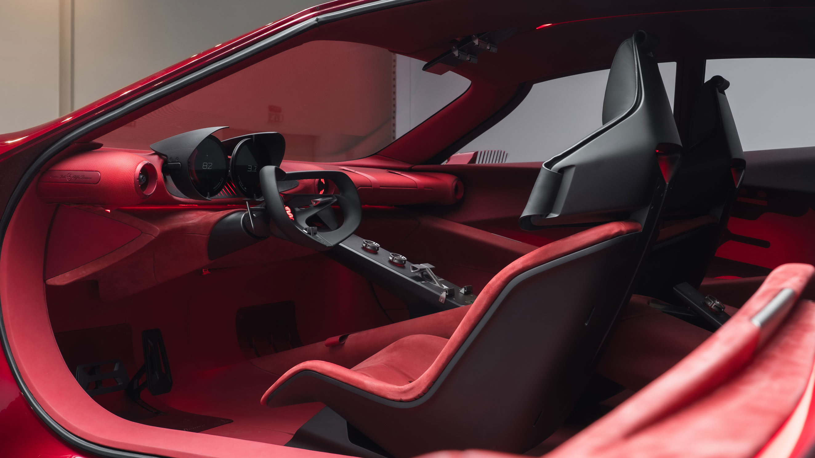 Alfa Romeo Cuorerosso - interior