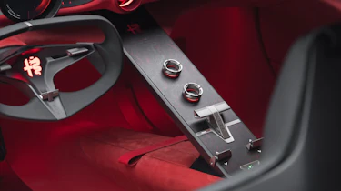 Alfa Romeo Cuorerosso - centre console