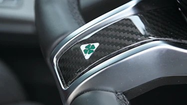Alfa Romeo Stelvio Quadrifoglio - steering wheel cloverleaf