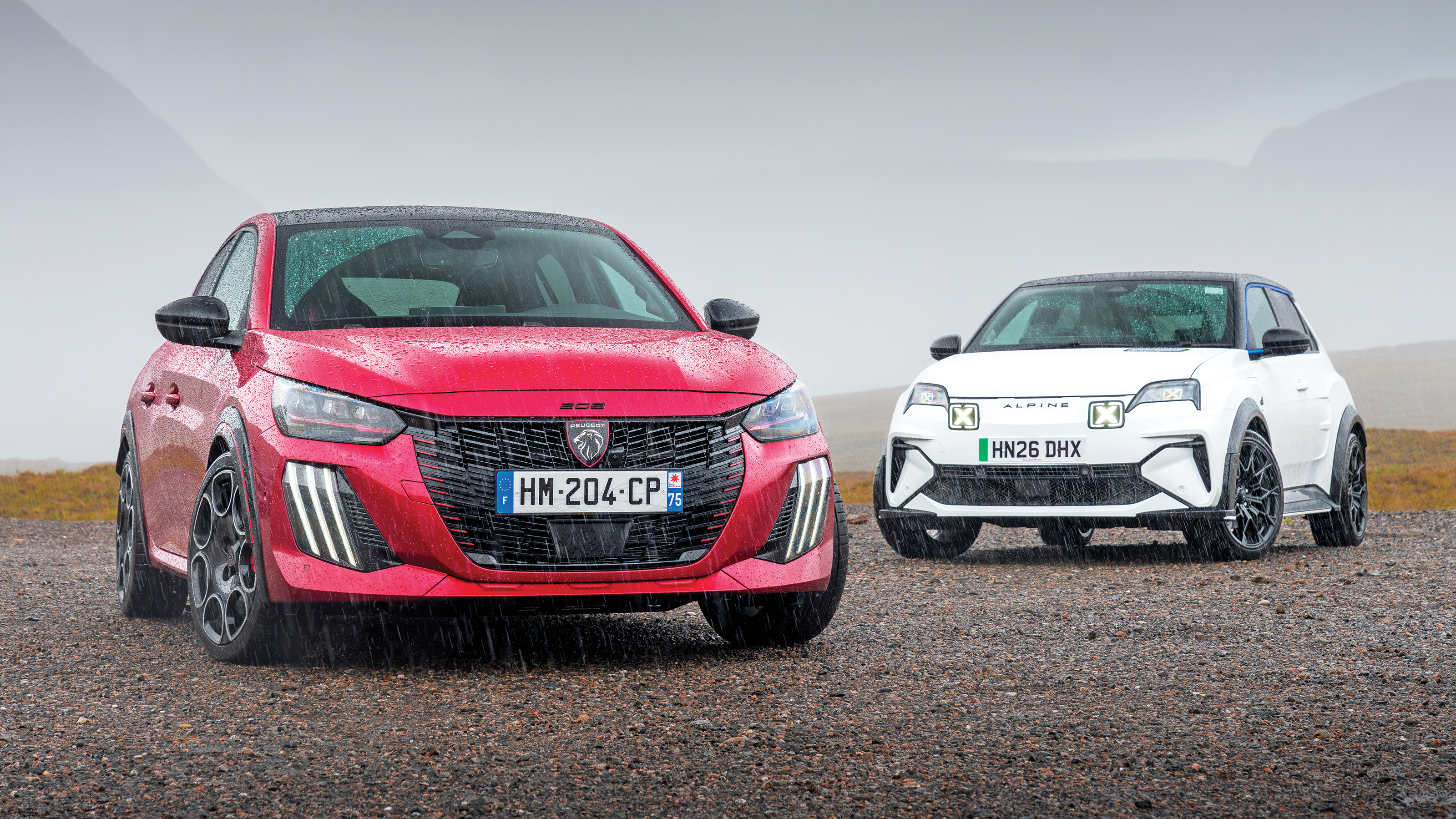 Alpine A290 vs Peugeot E-208 GTi - front end