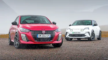Alpine A290 vs Peugeot E-208 GTi - front end