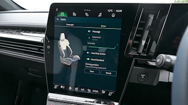 Alpine A390 - infotainment