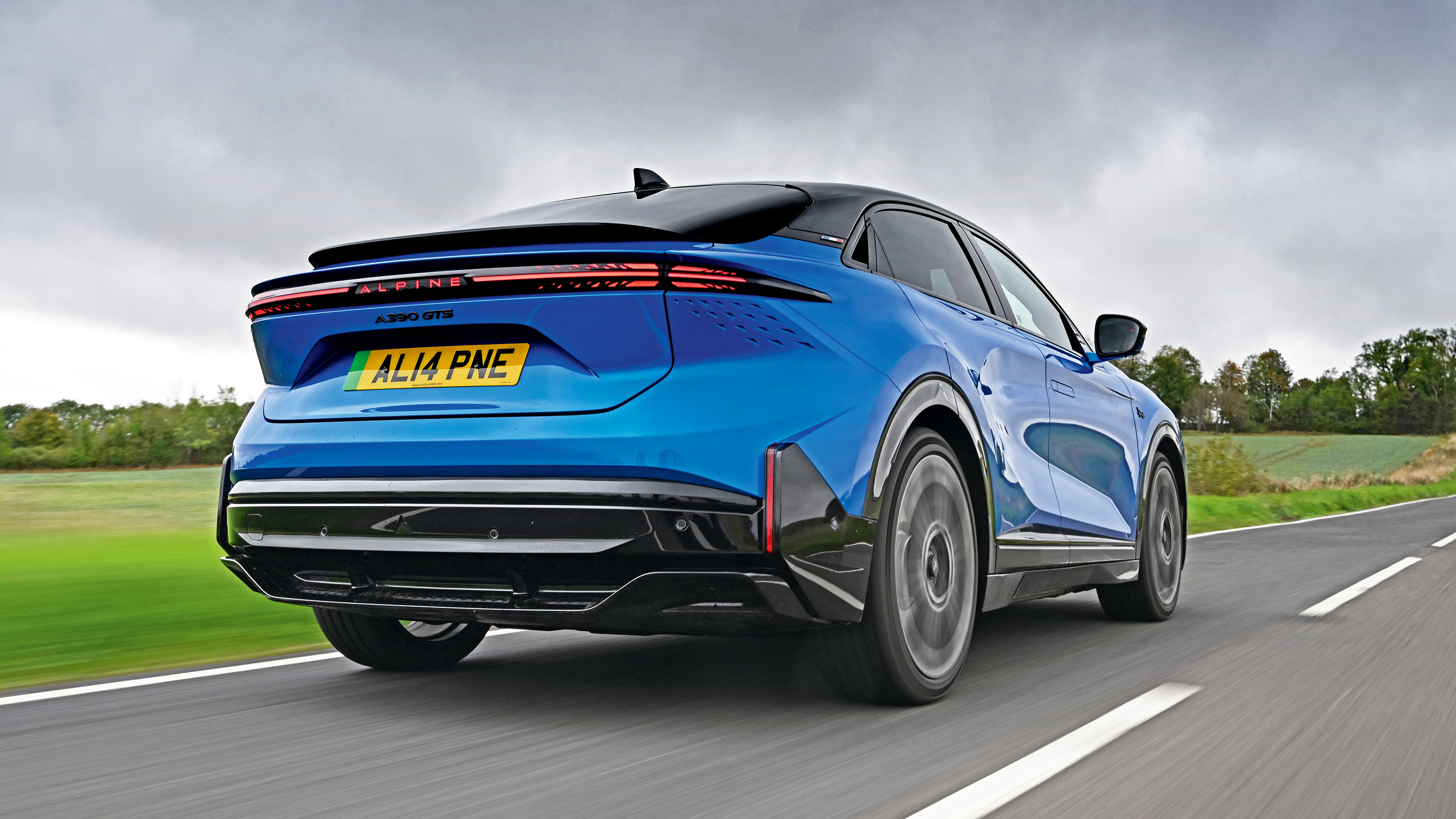 Alpine A390 - rear 3/4