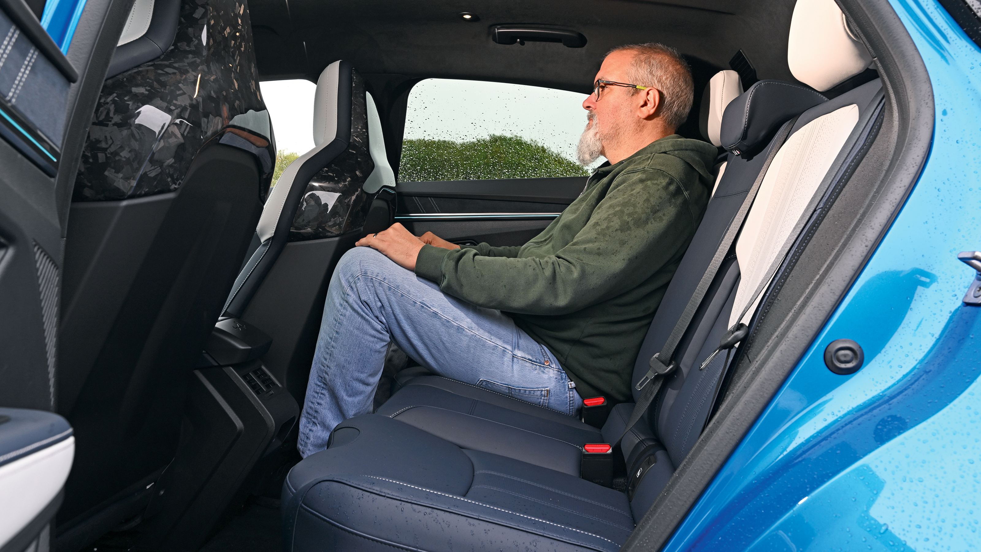 Alpine A390 - rear seats