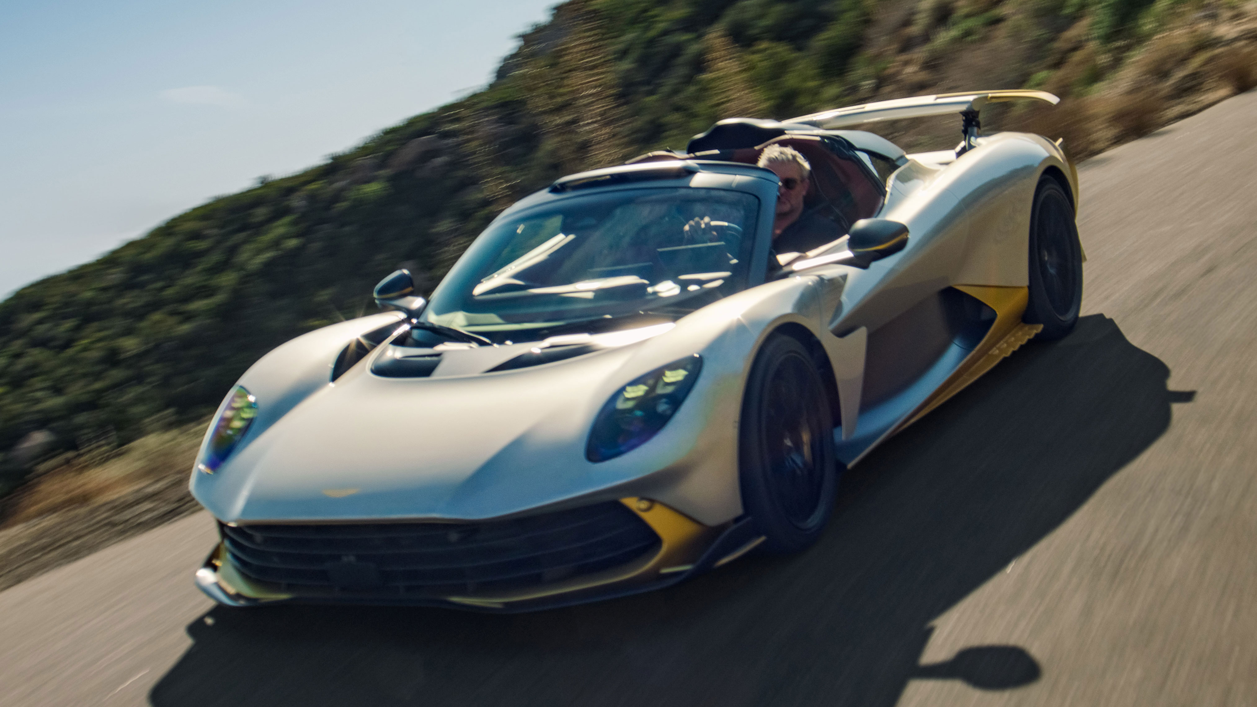 Aston Martin Valhalla Spider - front
