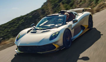 Aston Martin Valhalla Spider - front