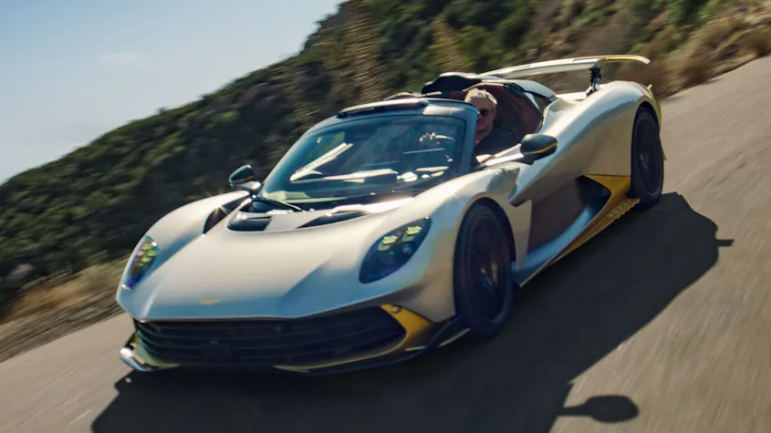 Aston Martin onthult Valhalla Spider met topsnelheid van 217 mph