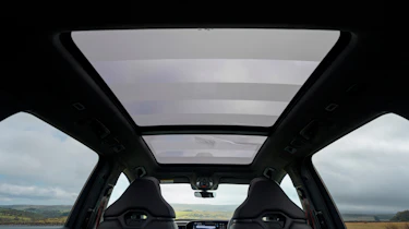 Audi Q7 - panoramic roof