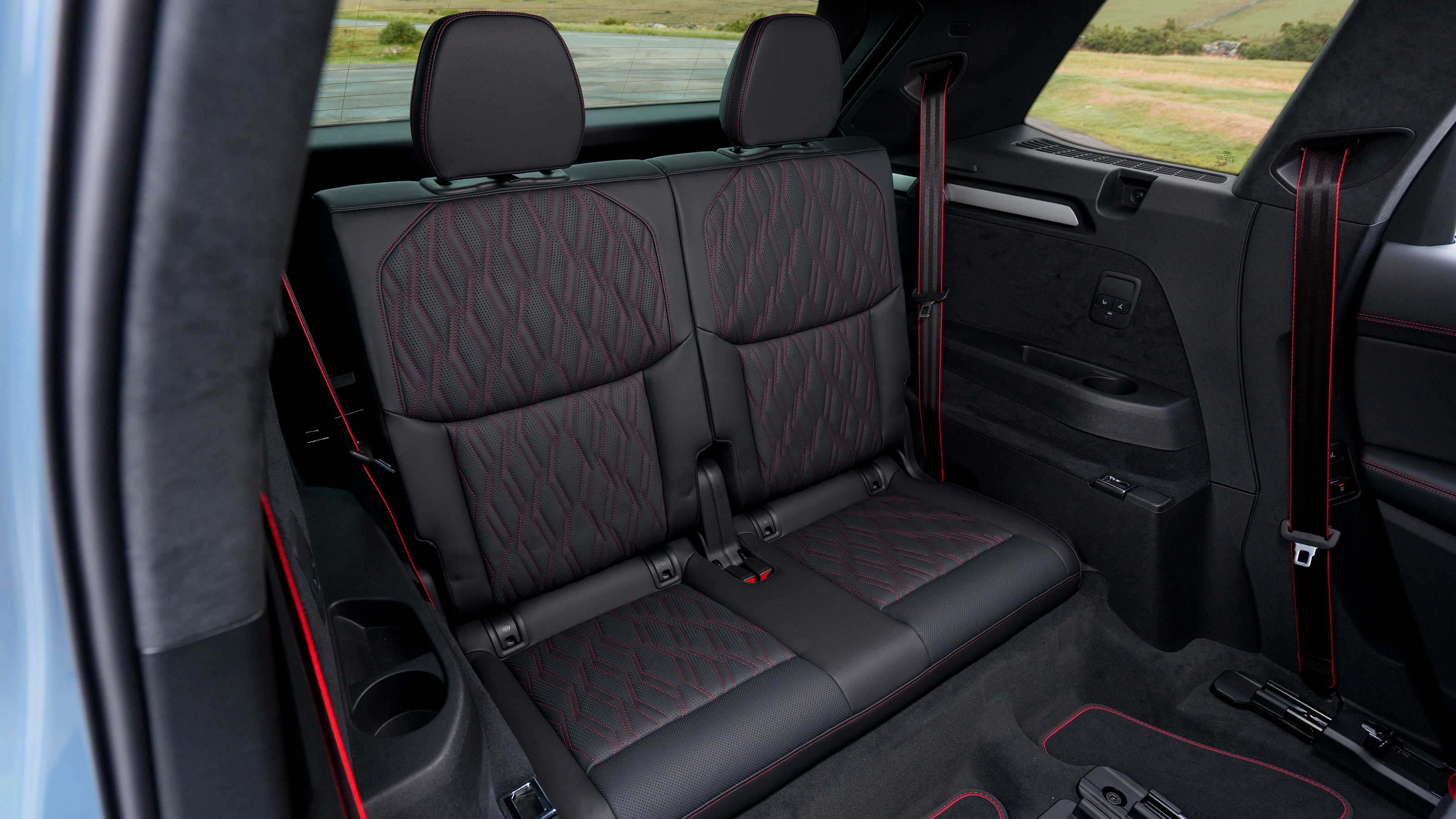 Audi Q7 - rear seats