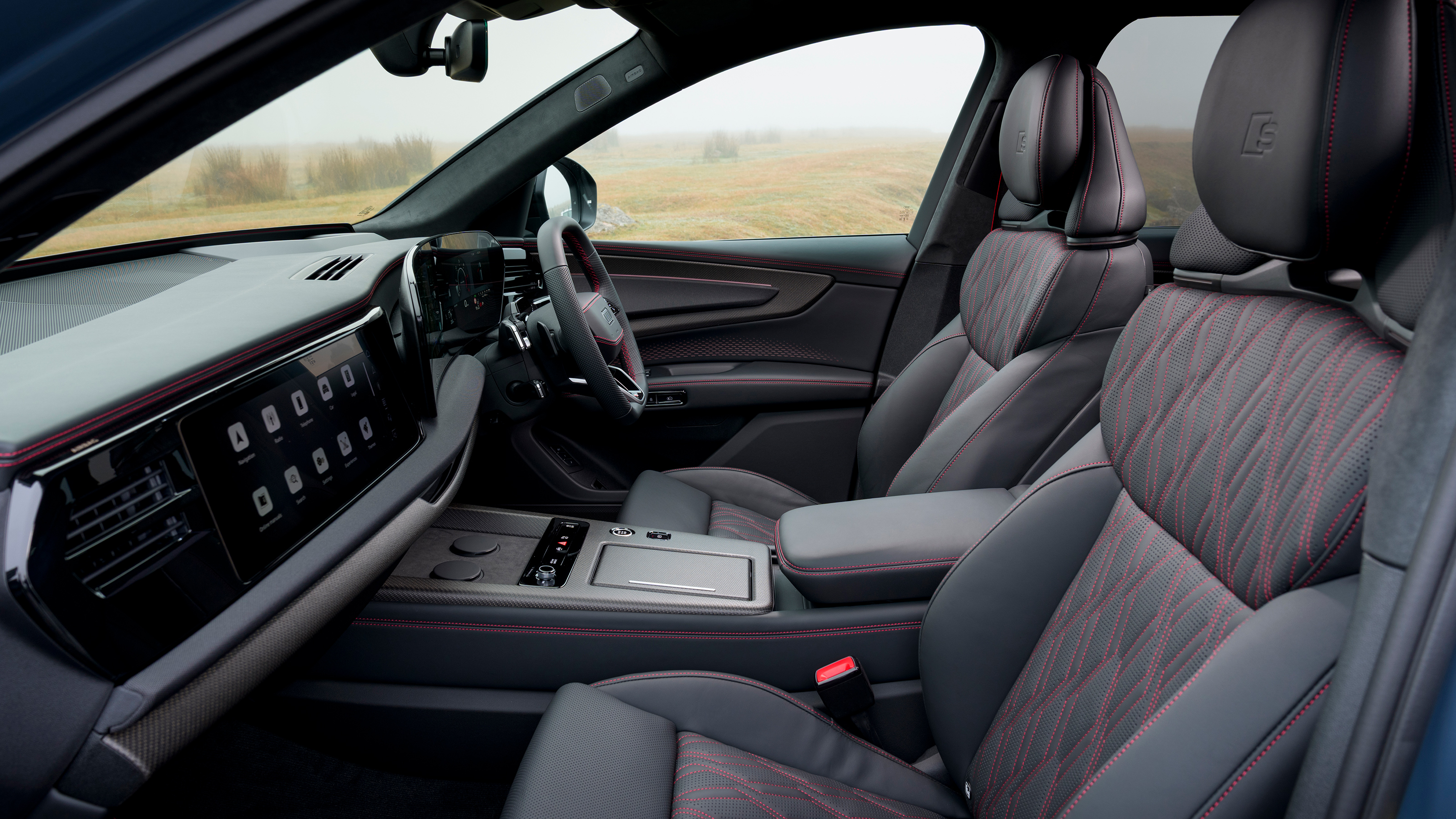 Audi Q7 - front seats