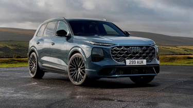 Audi Q7 - front static