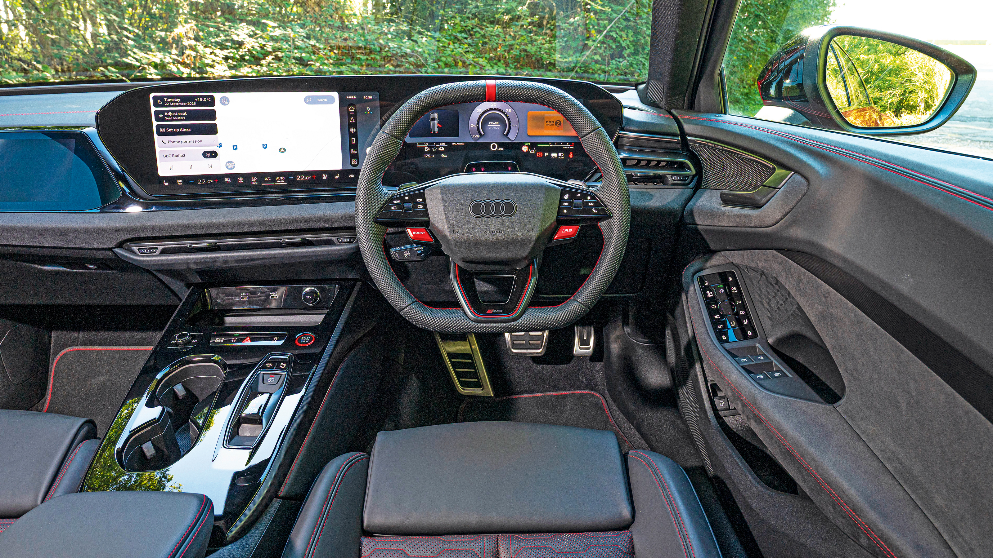 Audi RS 5 Avant - driver view