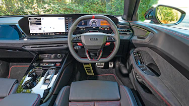 Audi RS 5 Avant - driver view