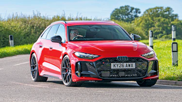 Audi RS 5 Avant - front cornering