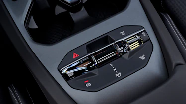 BMW 3 Series - centre console