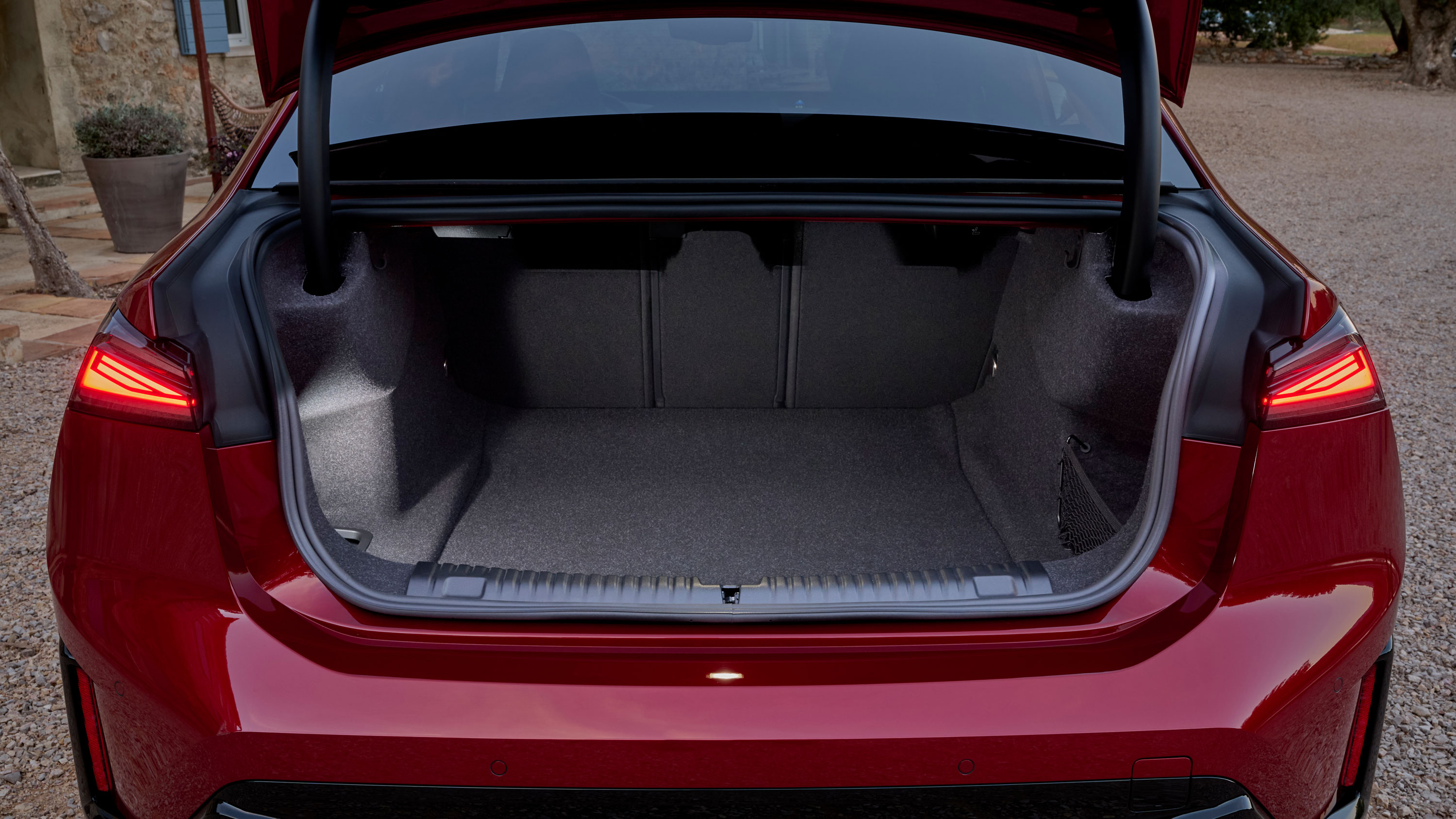 BMW 3 Series - boot