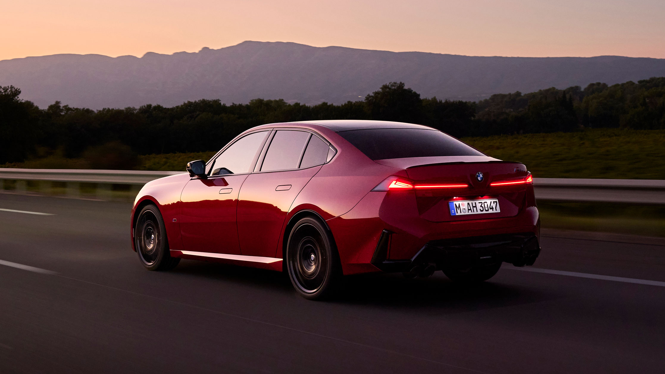 BMW 3 Series - rear tracking