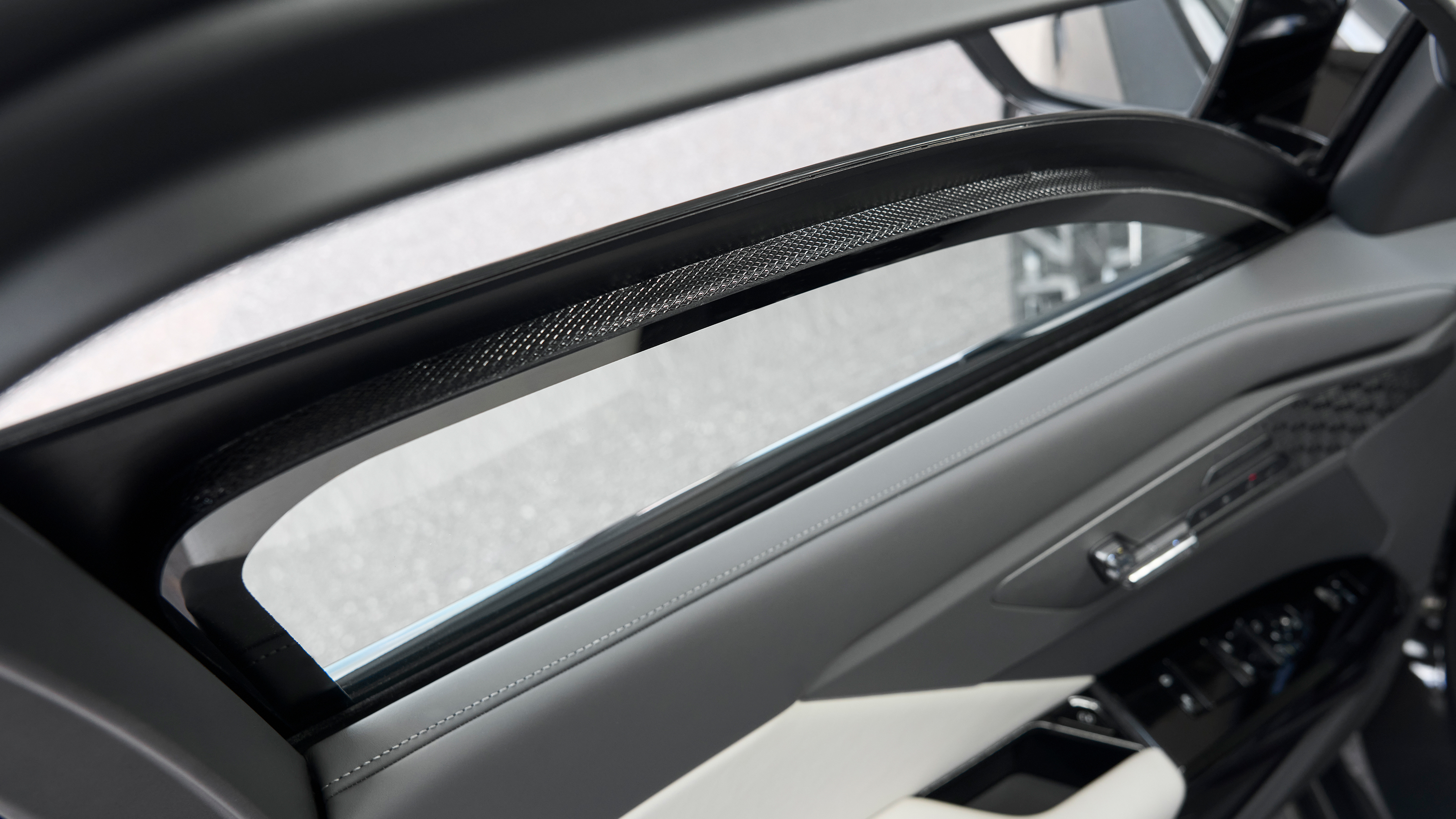 New BMW Concept 7 Protection - bullet-proof window