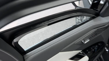 New BMW Concept 7 Protection - bullet-proof window