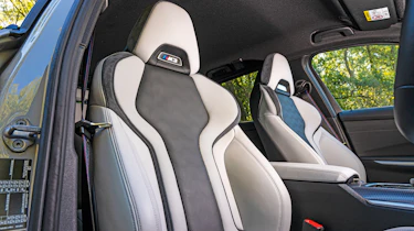 BMW M3 Touring - front seats