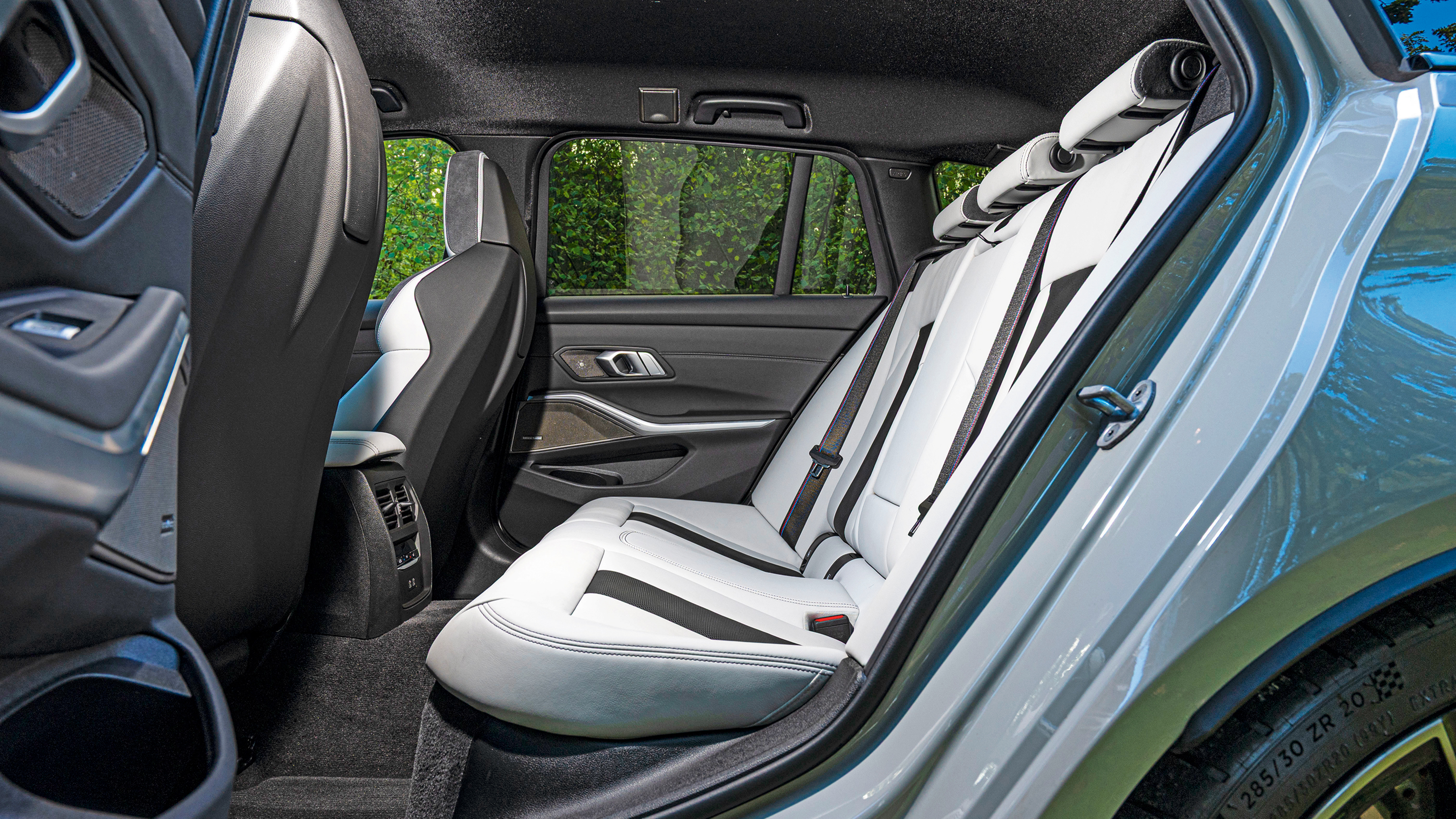 BMW M3 Touring - rear seats